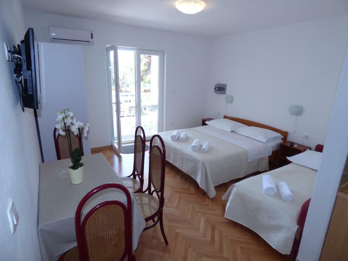 Apartmani Dalija Tučepi Exterior foto