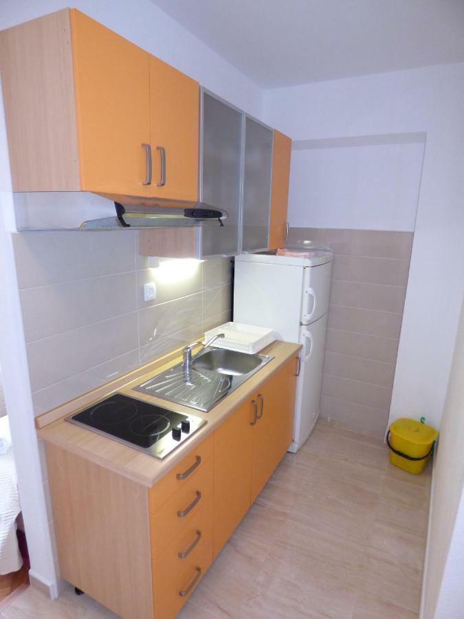 Apartmani Dalija Tučepi Exterior foto