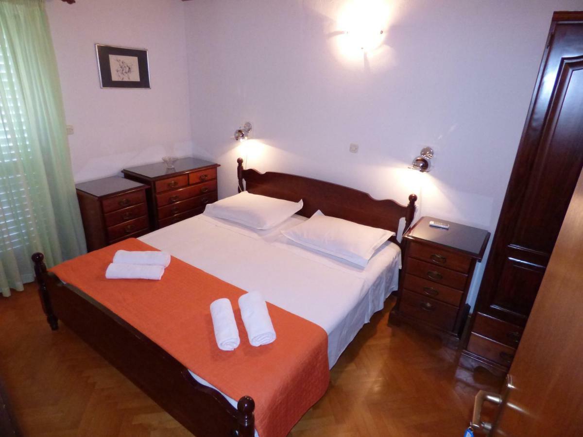 Apartmani Dalija Tučepi Exterior foto